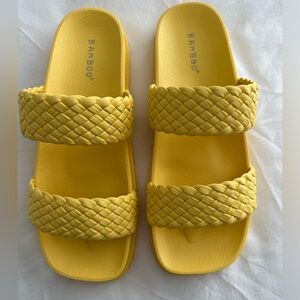 NEW in Box Bamboo Braided 2 Strap Slide, Rubber Material, yellow Size 8